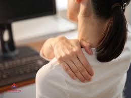 Gối cổ chữ u cho dân văn phòng- bí quyết chống đau mỏi vai gáy