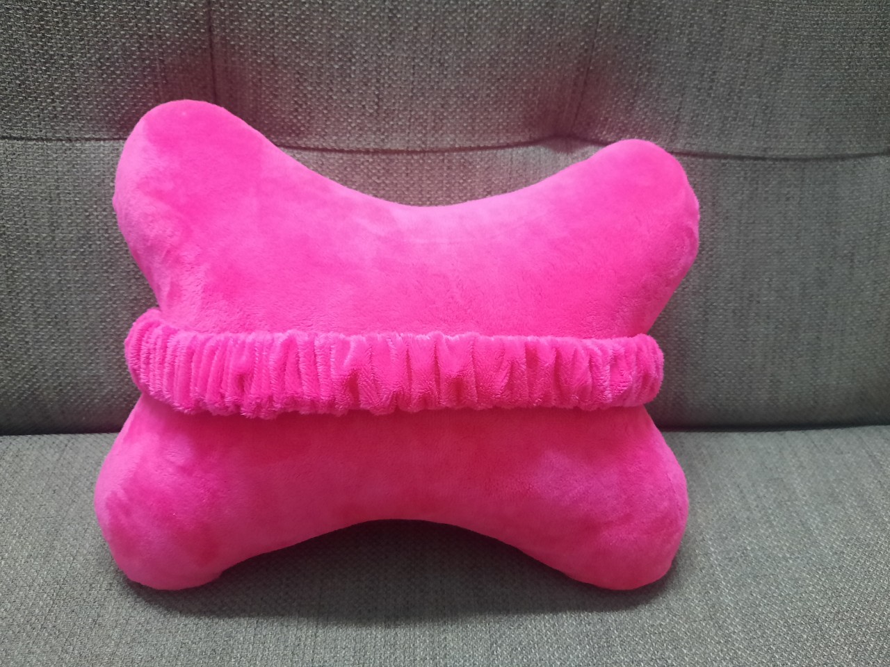 Goi-tua-co-o-to-goi-xe-hoi-in-theu-logo-gia-tot Gối tựa cổ ô tô gối xe hơi in thêu logo giá tốt