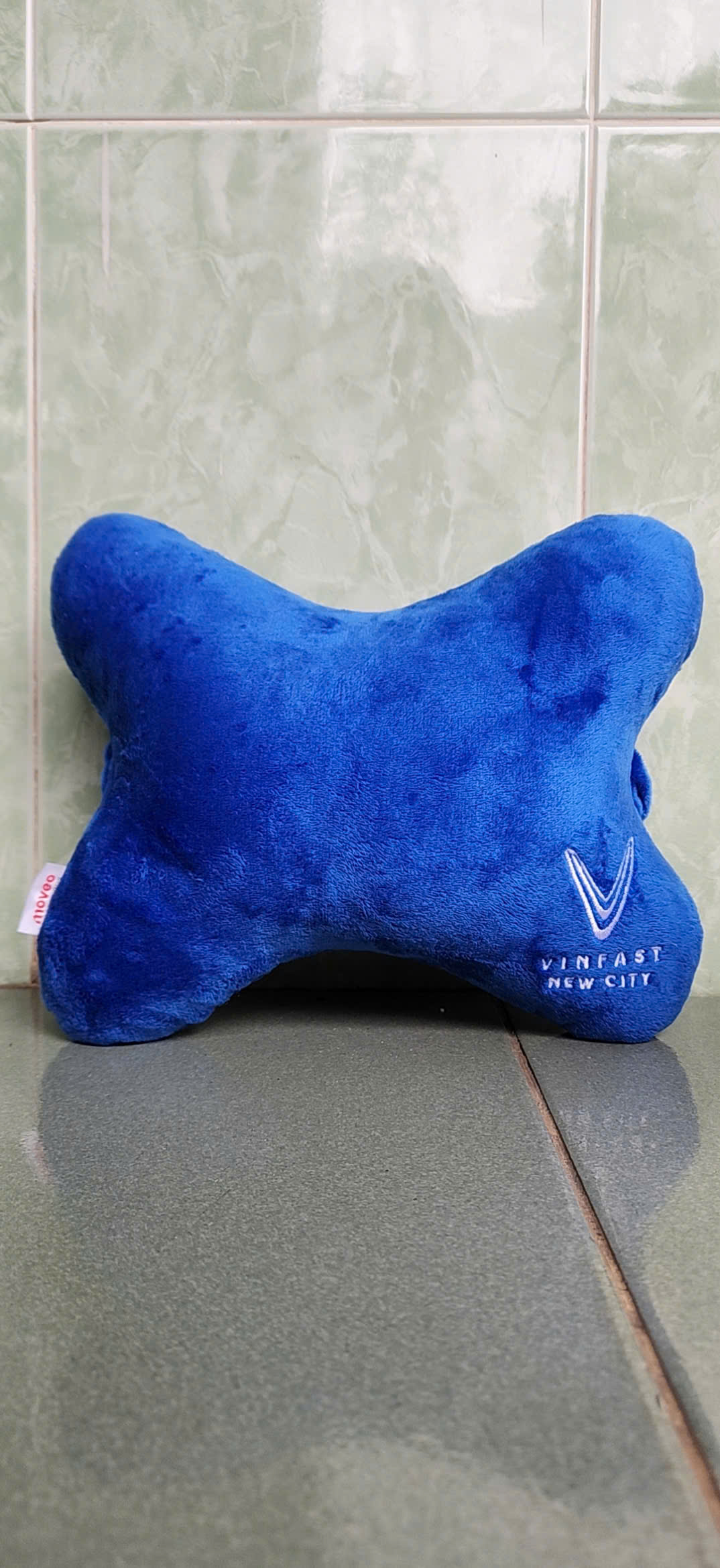 Goi-tua-co-o-to-goi-xe-hoi-in-theu-logo-gia-tot Gối tựa cổ ô tô gối xe hơi in thêu logo giá tốt