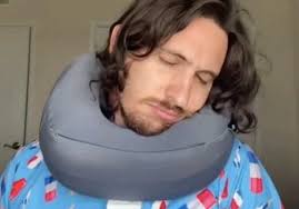 Top 5 mẹo chọn gối cổ khi đi du lịch xa