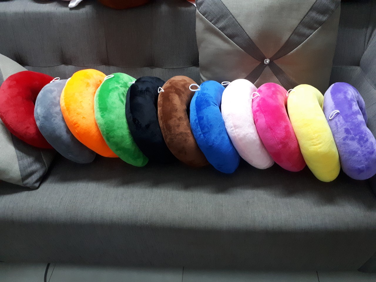 Xưởng sản xuất gối cổ chữ u giá sỉ- in thêu logo theo yêu cầu